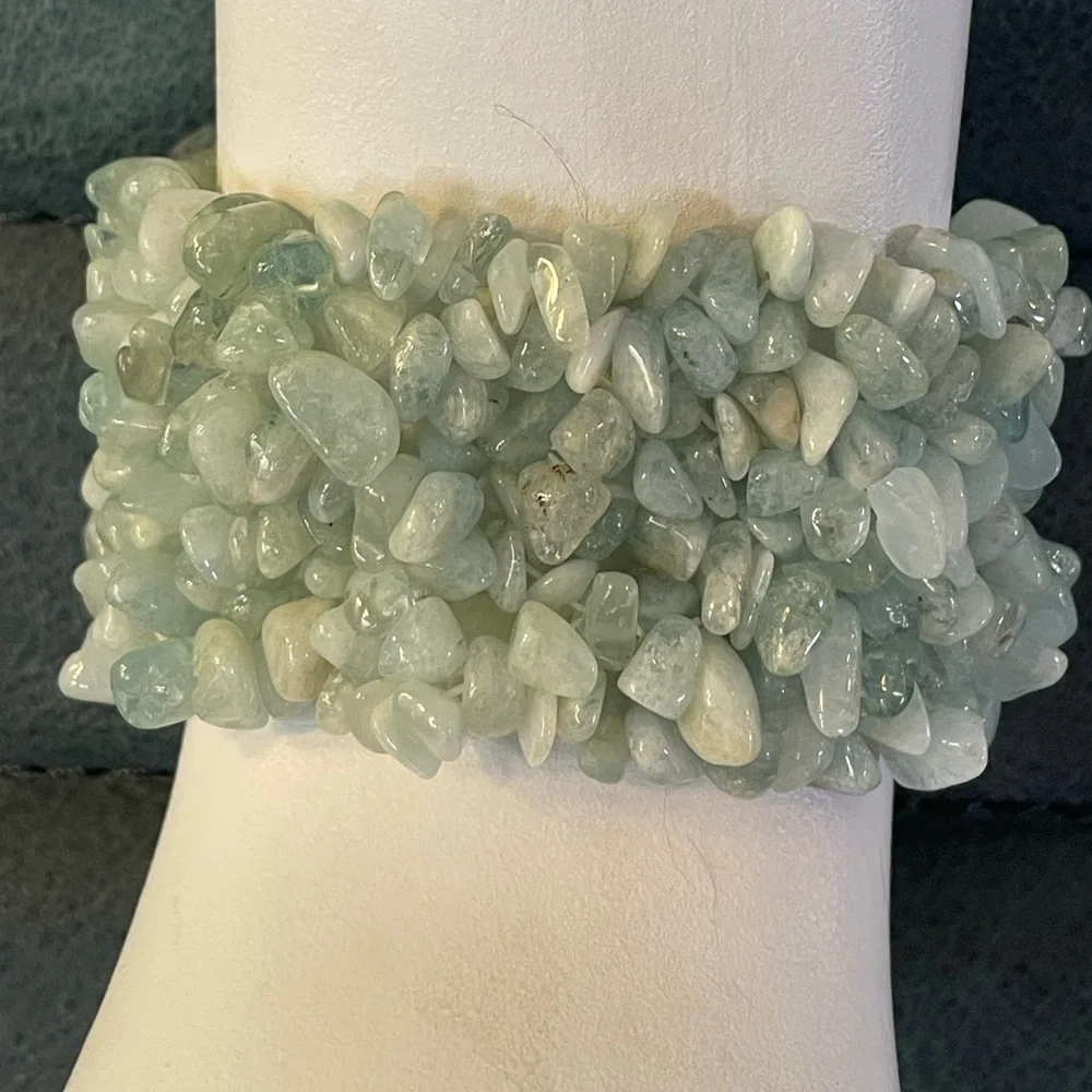 Natural Aquamarine Stretch Gemstone Nugget Cuff | Crystal Healing Jewelry 🧘♀️ - Picture 5 of 8